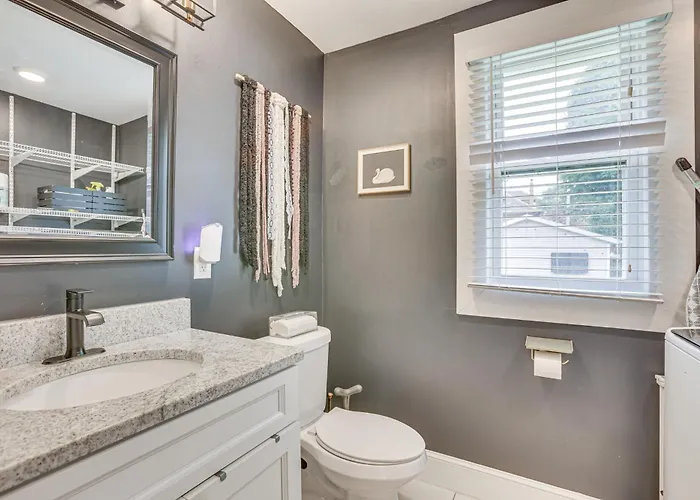 3 Mi To Dtwn Columbus! W/ Private Patio! Holiday home Columbus